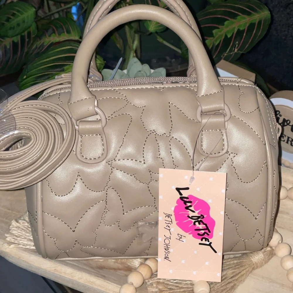 LUV BETSEY By BETSEY Harley Mini Barrel Crossbody In Taupe - Picture 3 of 14